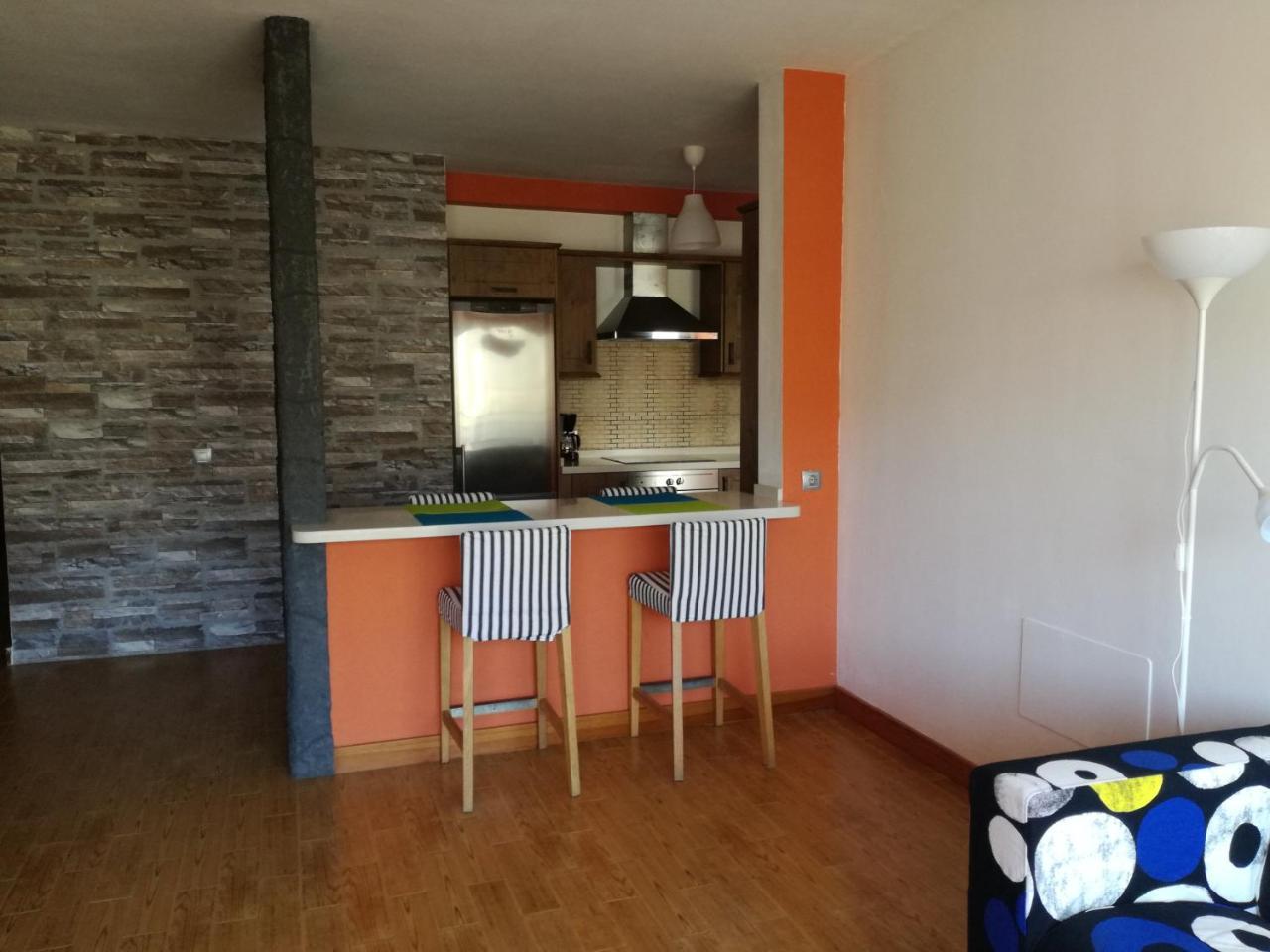 Surfhouse Hostel Famara Caleta De Famara المظهر الخارجي الصورة