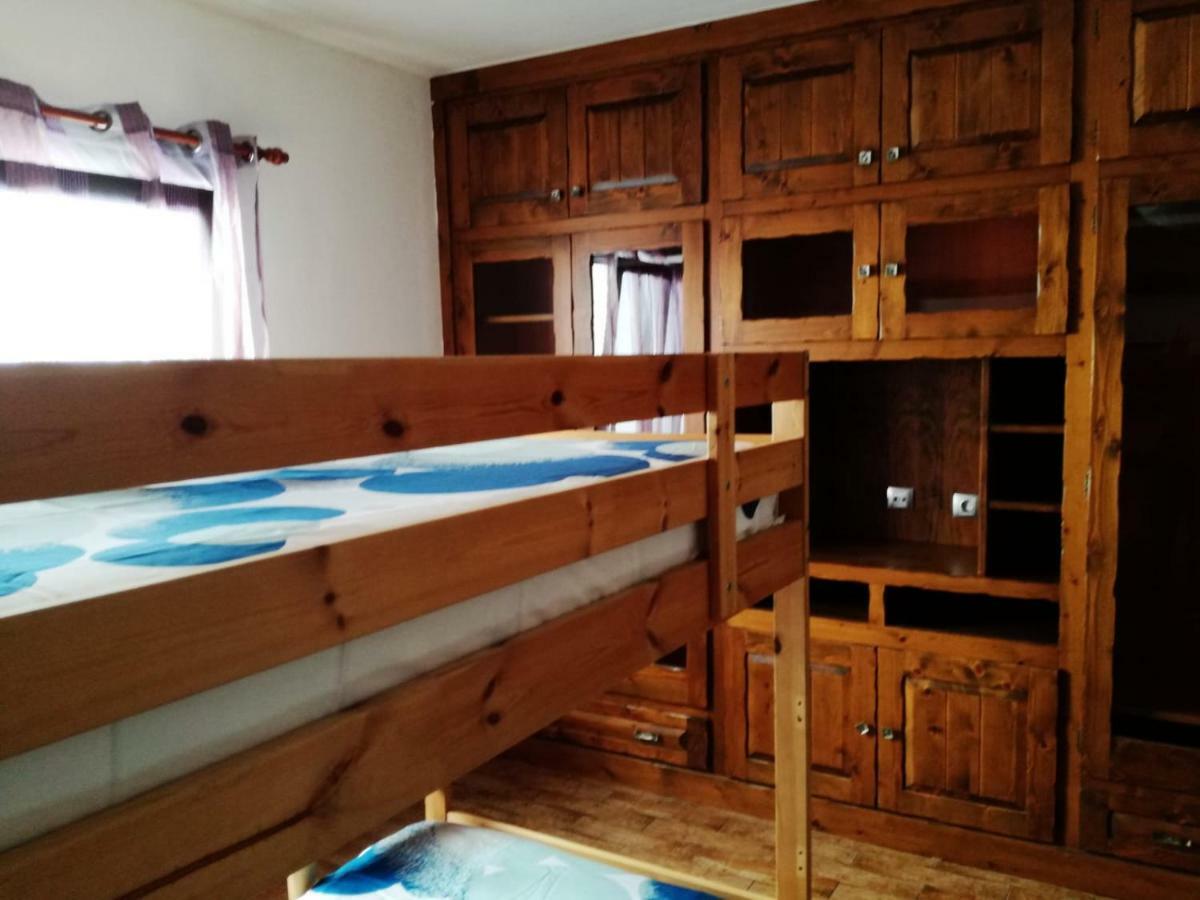 Surfhouse Hostel Famara Caleta De Famara المظهر الخارجي الصورة